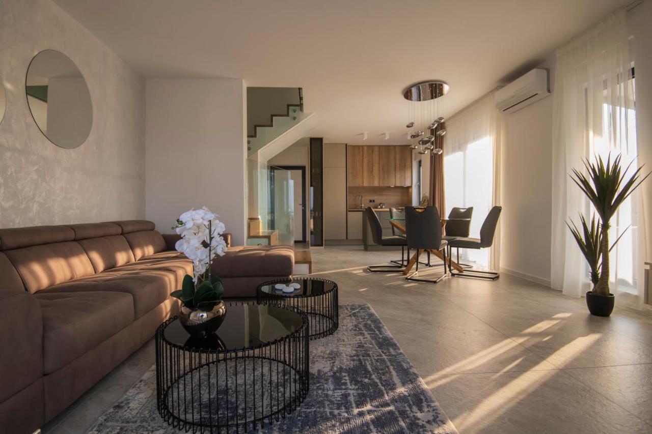 Villa Magna Luxury Apartments Murter Exterior photo