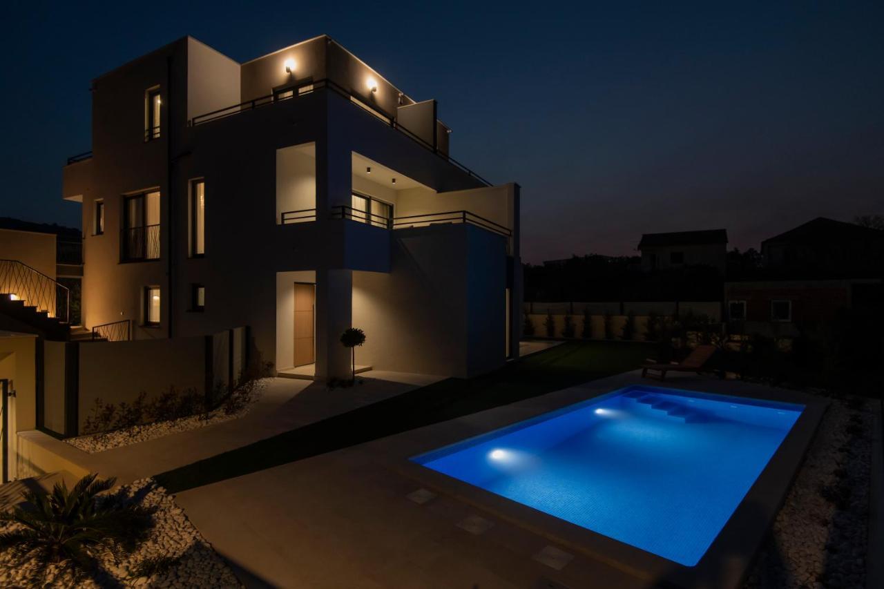 Villa Magna Luxury Apartments Murter Exterior photo